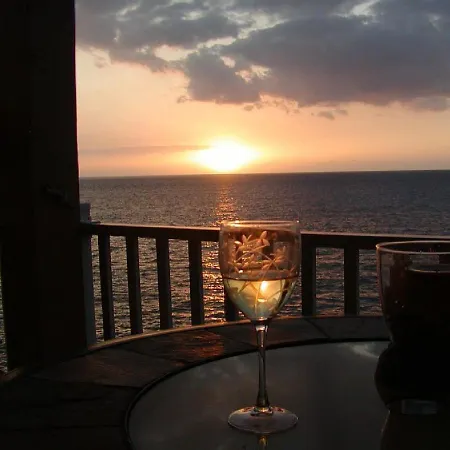 Oceanfront Paradise With Private Lanai Overlooking Kailua Bay